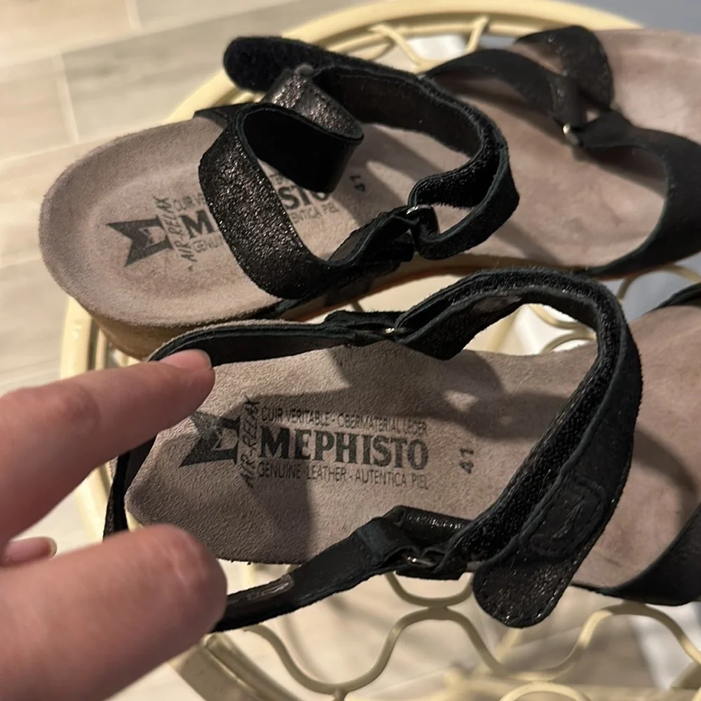 Mephisto Black Sandals Wedge Womens Size 41 Black US 10.5 Excellent Condition